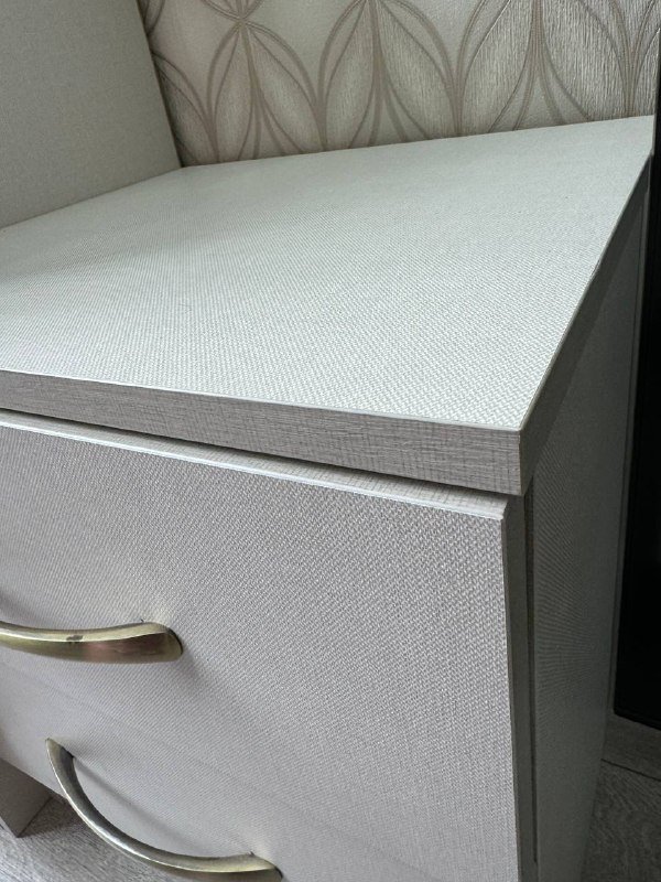 Кровать, тумбы, туалетный столик, шкаф 8