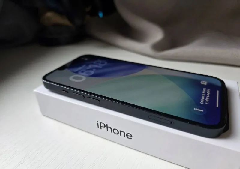iPhone 13 128 GB 1