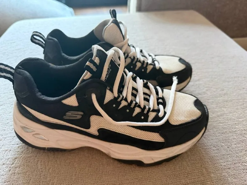 Кроссовки Skechers 1