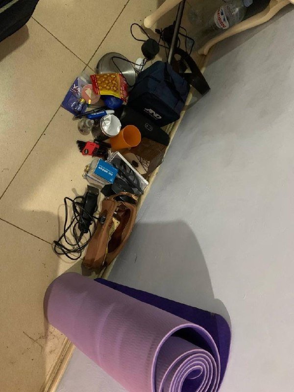 Коврик, набор шестигранников, машинка для стрижки, колонка JBL, небулайзер, очки для плаванья, лампа на монитор