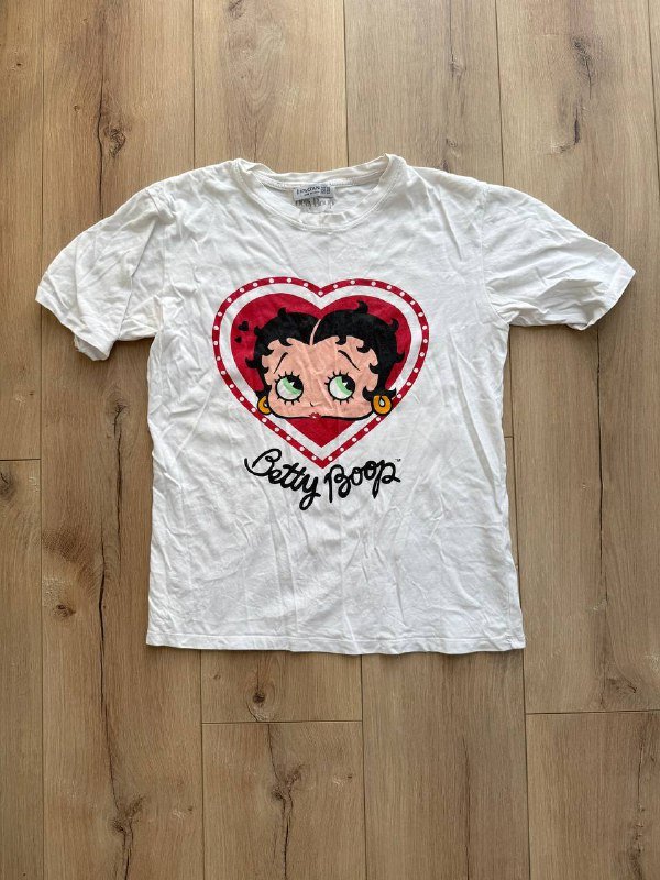 Чехол на наушники, джинсовка, бюстгальтер, платья, топы, цепочка, футболка 10