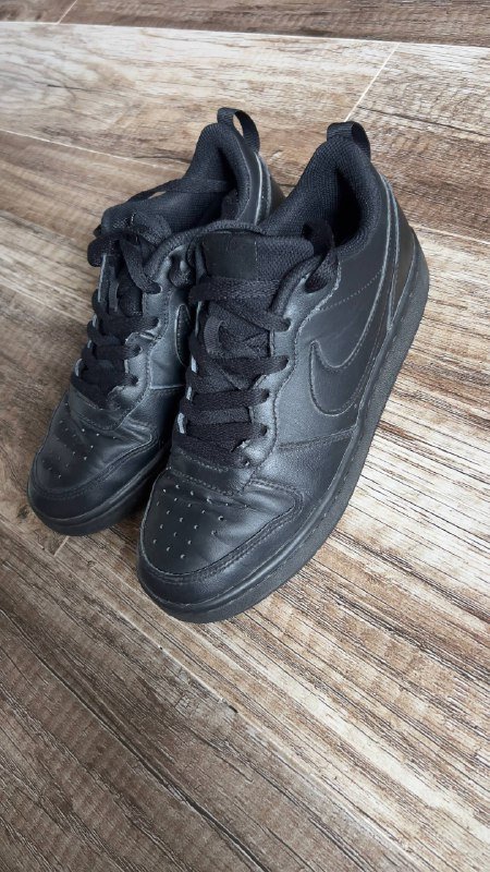 Кожаные кроссовки Nike размер 37-37,5