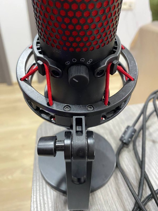HyperX QuadCast микрофон для подкастов и стримов 3