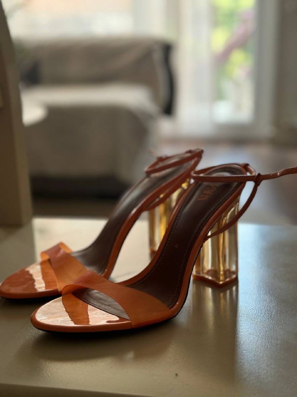 Босоножки Zara