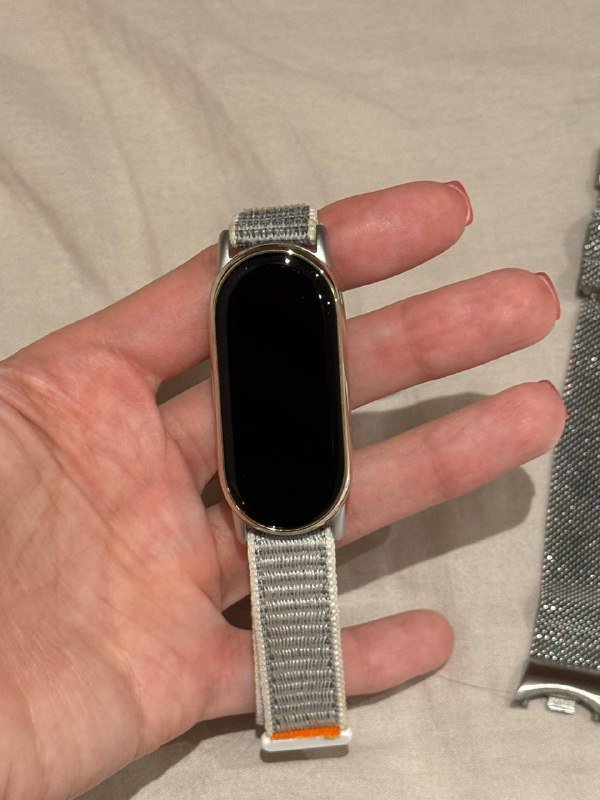 Часы-трекер Mi band 8 с ремешками