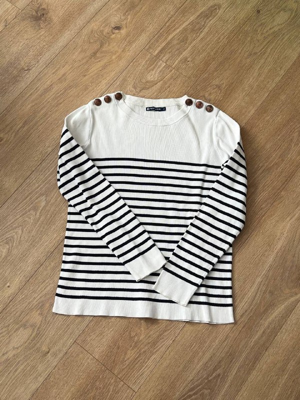 Юбка шифоновая, Платье из вискозы H&M, Джинсовая рубашка H&M, Рубашка-пальто H&M, Джемпер Le Petit Bateau, Вельветовая куртка Ostin, Платье из фланели для кормящих, Толстовка Pull&Bear, Шерстяное платье Uniqlo, Фланелевое платье для кормящих 5