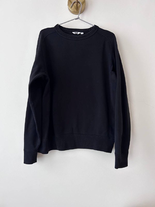 свитшот uniqlo U размер М