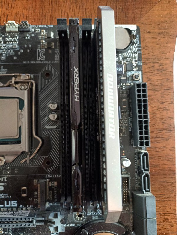 Материнская плата ASUS Z97M-PLUS, процессор Intel Core i7 4770K, память Corsair и HyperX, кулер DeepCool 3