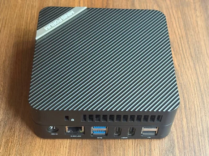 Мини-ПК Minisforum UM560 XT, ноутбук HP 255 G8 1