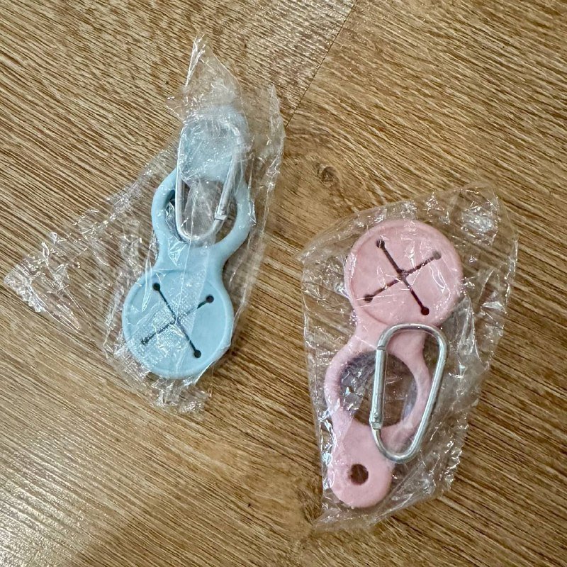 Колпачки на ниппель, пряжки для рюкзака, гуашь 6 цветов, брелок для бутылки, баночки для специй 5