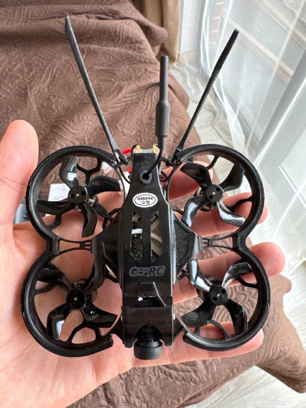 Монитор Dell P2720D, ноутбук 2015 года, фотоаппарат Зенит, FPV дрон GEPRC 4