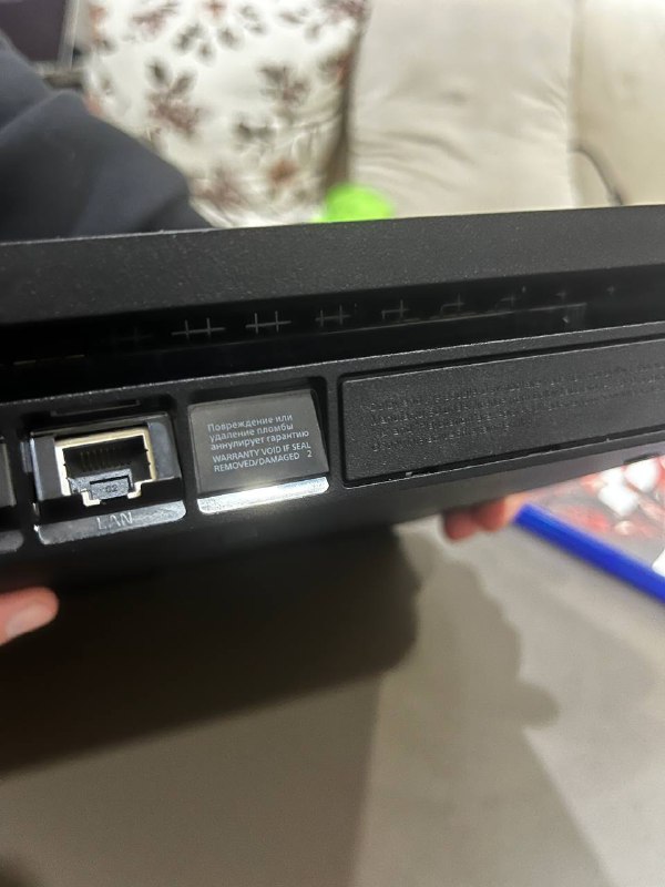 Sony PlayStation 4 slim 1tb, DualShock, игра Gran Turismo 2