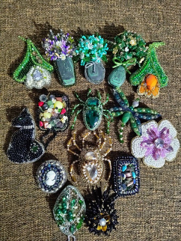 Украшения из бисера и полудрагоценных камней