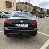Volkswagen Jetta 1.8T Sport 3