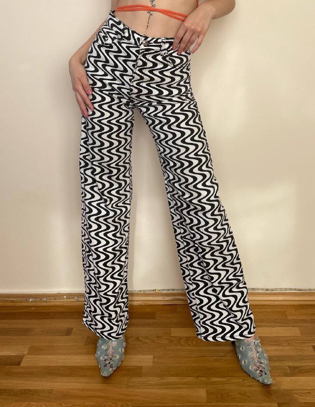 Кожаные куртки, меховые шубы, обувь, штаны, худи женские 10