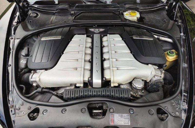 Bentley Continental flying spur 2010 6