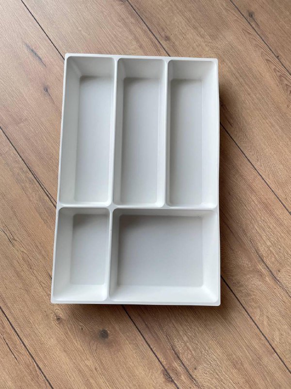 Органайзер для столовых приборов, чеснокодавилка, патроны Е27, ТВ-ресивер