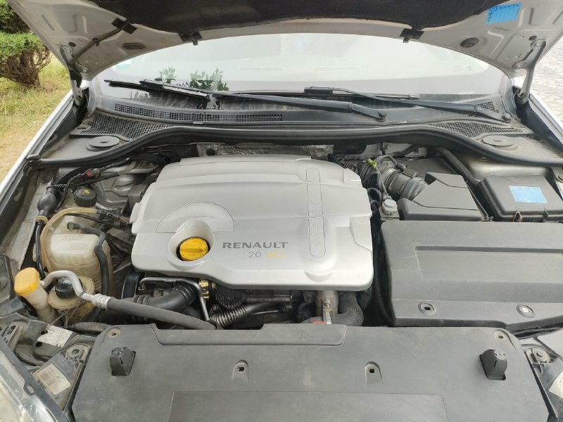 Renault Laguna 2.0 дизель, 2008, универсал 7