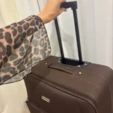 Коричневый большой чемодан 4