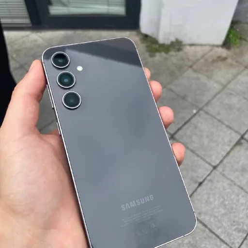 Samsung S23FE 256 ГБ