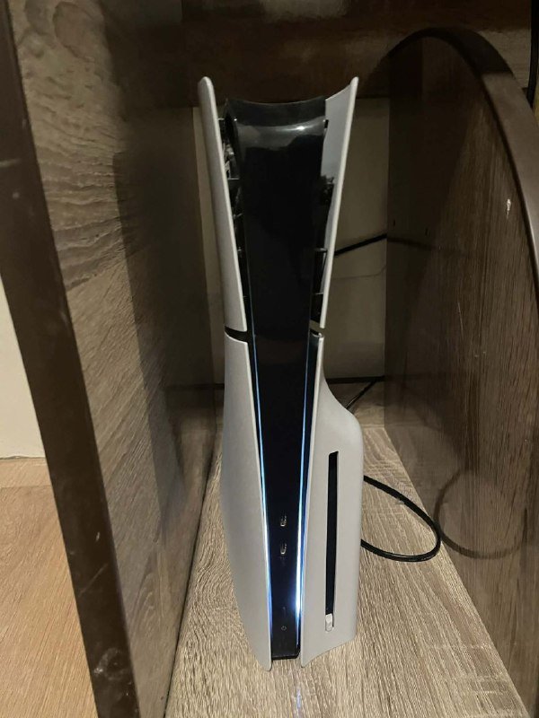 Игровая приставка PlayStation 5 с играми и телевизором