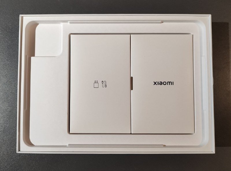 Xiaomi Pad 7 8GB RAM 128GB Wi-Fi планшет, адаптер, чехол 3