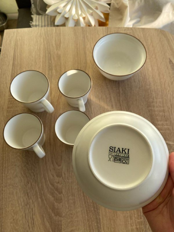 Набор чашек и тарелок 4