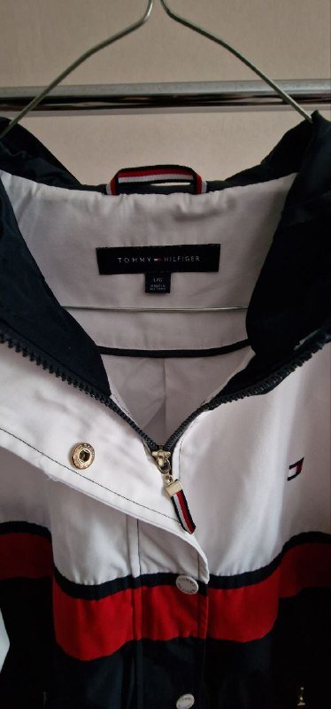 Ветровка Tommy Hilfiger с капюшоном, размер L 2