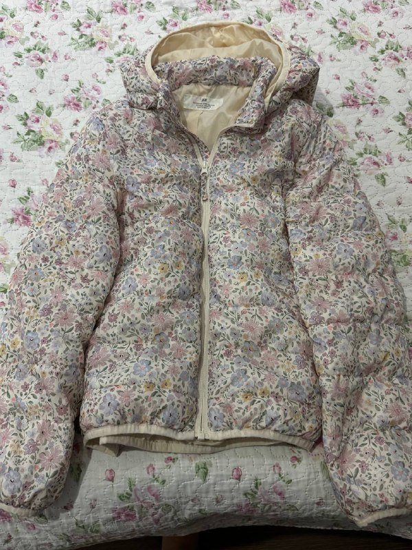 Пальто и курточка для девочки 134-140 р