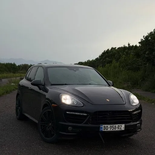 PORSCHE CAYENNE TURBO S