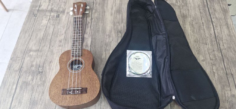 Вешалка напольная для вещей белая металлическая на колёсиках