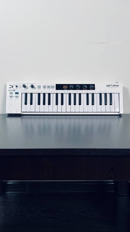 MIDI-клавиатура Arturia KeyStep 37