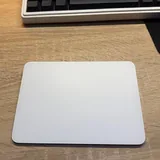 Apple Magic Trackpad (Lightning) 1