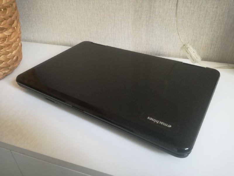 Ноутбук emachines G625 2