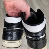 Nike Air Jordan 1 Mid Carbon Fiber 2