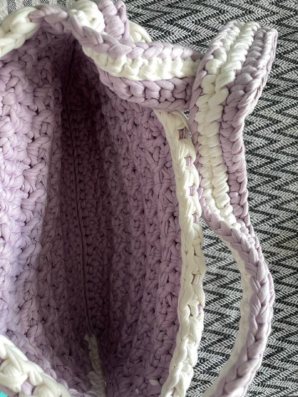 Вязаная сумка фиолетово-белая ручная работа 3