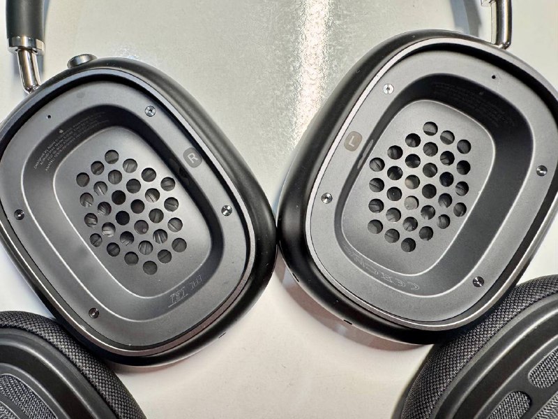 Apple AirPods Max Midnight 4