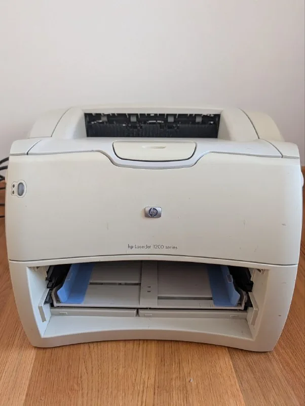 Принтер HP LaserJet 1200 series 1