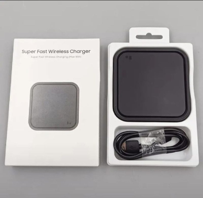 Листы для унитаза, овощечистка, серьги, открывашка, щётка-расческа, очки, беспроводная зарядка, сумки, платье, тушь, кисть, набор кистей и спонжей 9