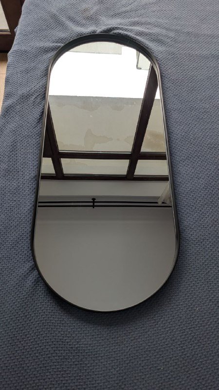 Зеркало, аптечка, плетёная коробочка, гирлянда