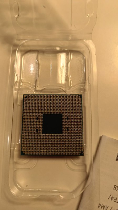 Процессор AMD Ryzen 7 3700x с кулером и мышкой 3