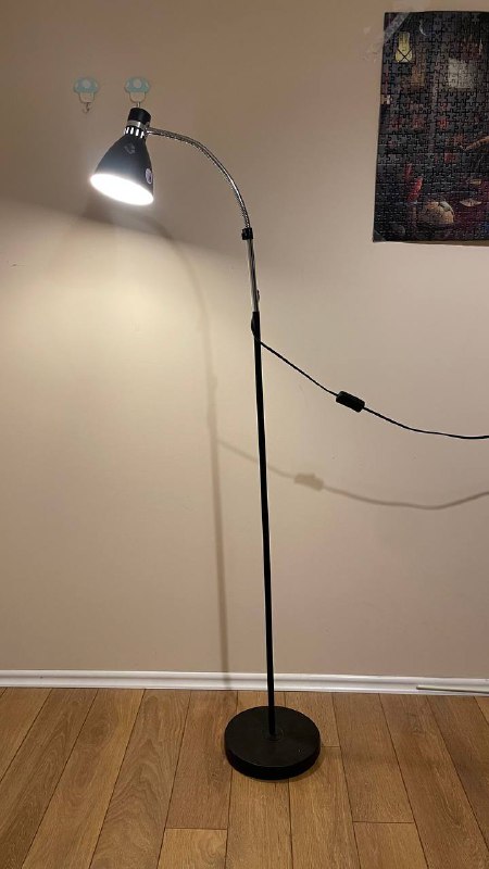 Стол, Лампа, Штатив, Ноутбук, Powerbank, Жесткий диск, Вентилятор, TV приставка, Зубная щетка, Яндекс станция 2