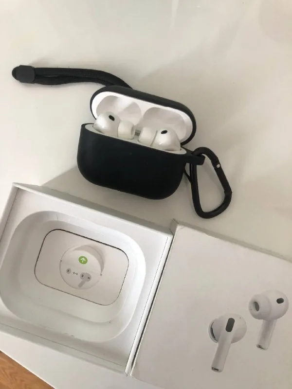 Apple AirPods Pro 3 1