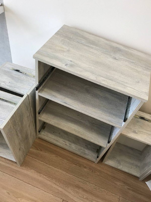 Тумба с выдвижными ящиками 2
