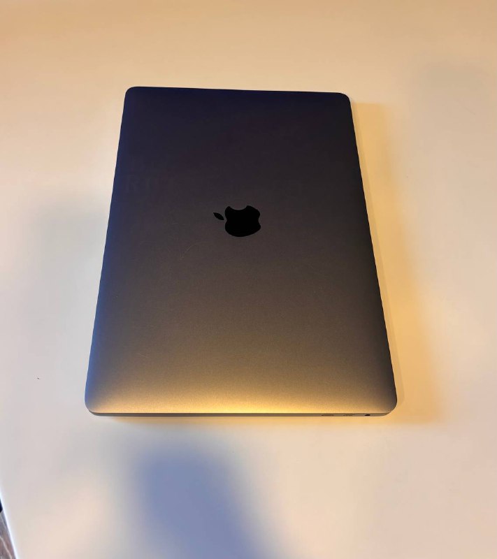 MacBook Pro 2016 i5 8/256GB 3