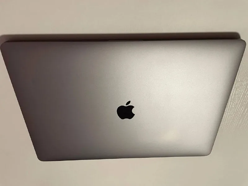 MacBook Pro 15 2018 1