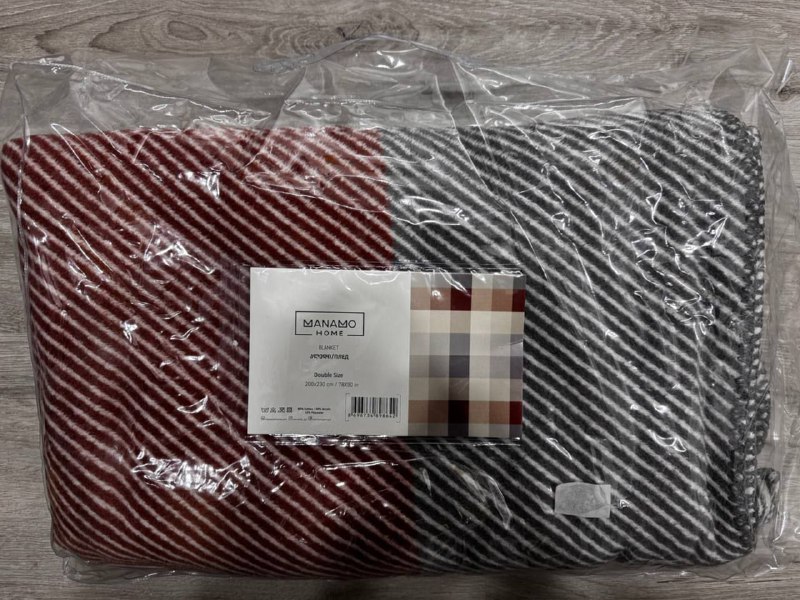 Лёгкое кашемировое полупальто, Пуховая жилетка, Кашемировое платье, Свитер, Джемпер, Ботинки, Кроссовки, Туфли, Снуд, Плед 10