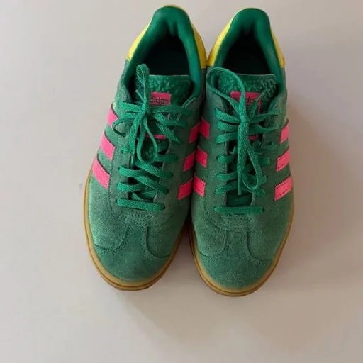 Кеды adidas Gazelle на высокой подошве