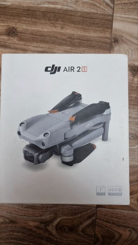 Дрон DJI air 2s с пультом, батареей, запасными лопастями