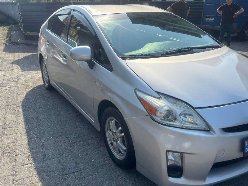Toyota Prius car 2